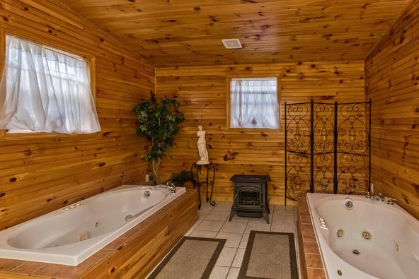 Moonlight Spa and Retreat: 129 Moonlight Dr, Sylva, NC 28779